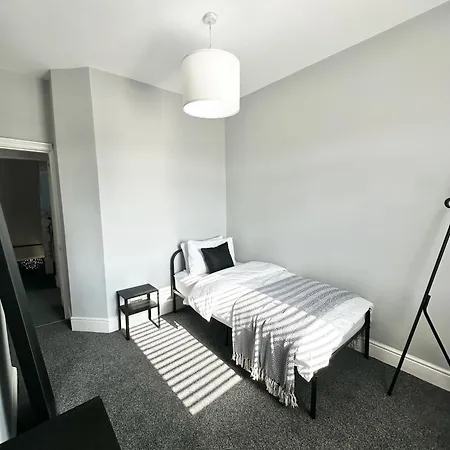 Victorian Stay - 5 Bedroom House Manchester Exterior photo